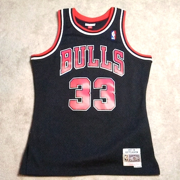 Mitchell & Ness Other - Mitchell & Ness Bulls Pippen Jersey, Size: M
